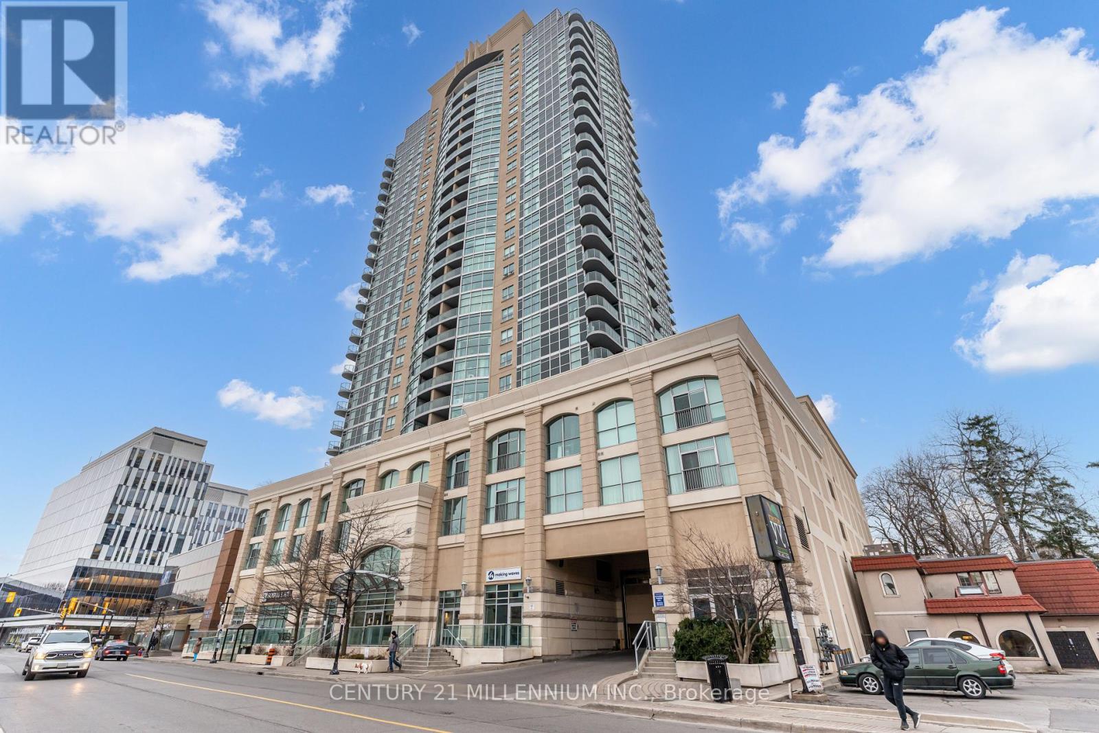 2005 - 9 GEORGE STREET N