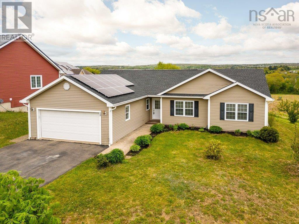 15 Canadian Drive, North Kentville, Nova Scotia B4N0A7