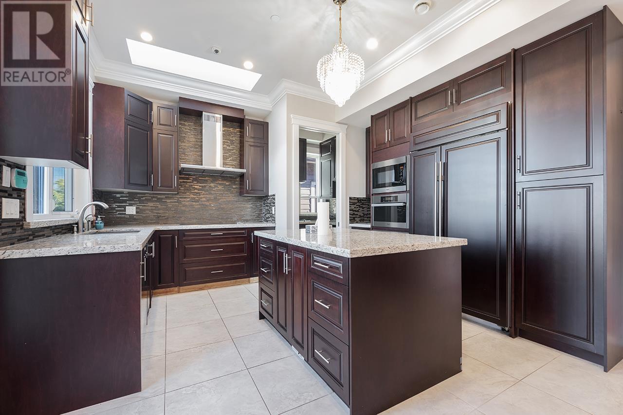 2817 Oliver Crescent, Vancouver, British Columbia