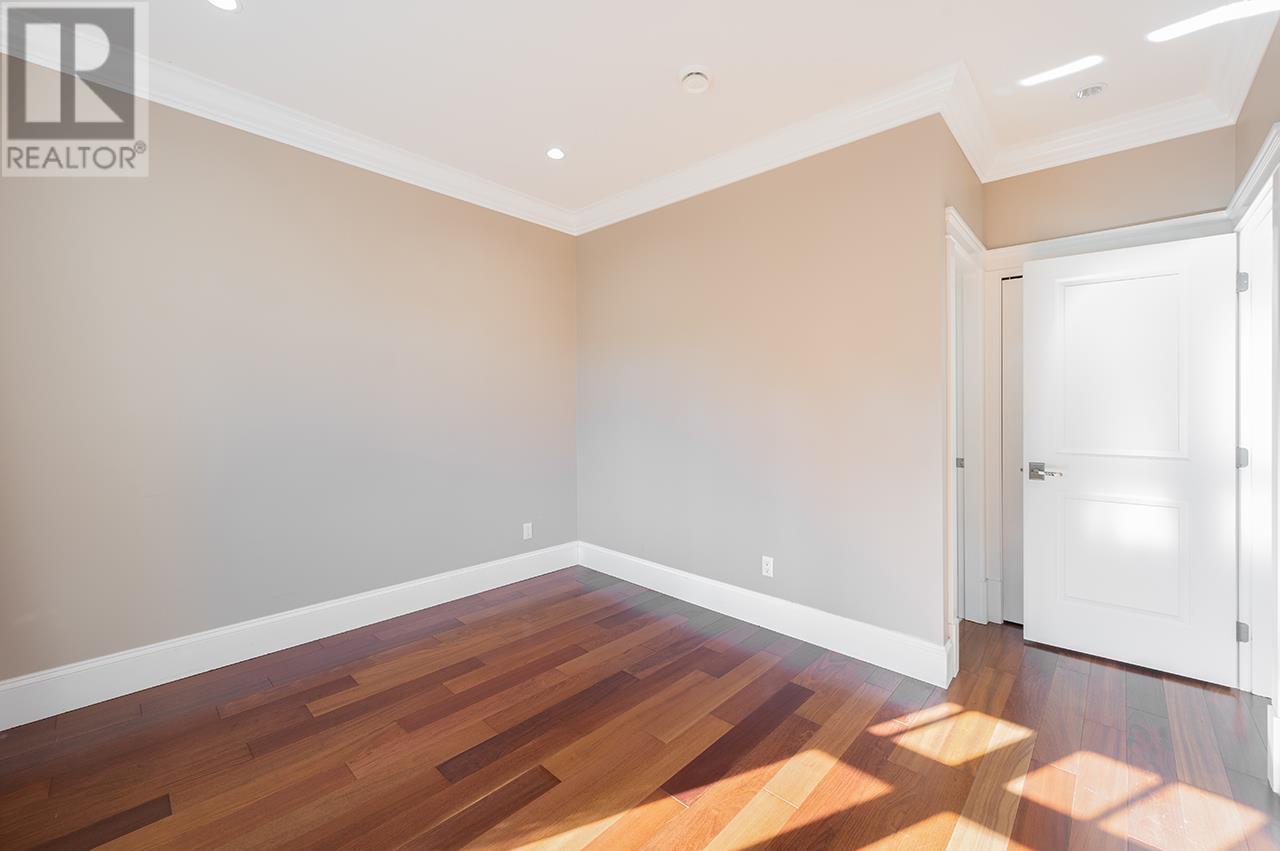 2817 Oliver Crescent, Vancouver, British Columbia