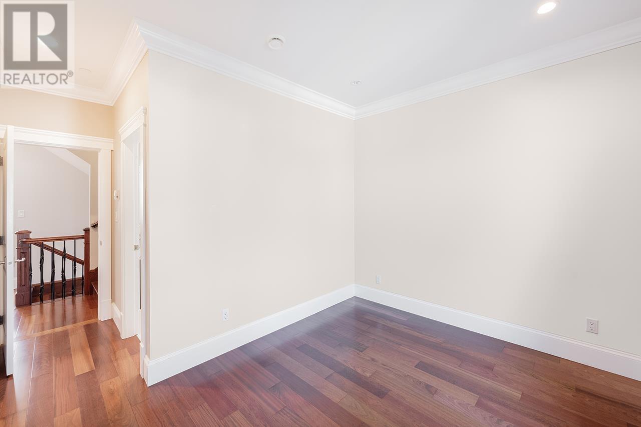 2817 Oliver Crescent, Vancouver, British Columbia