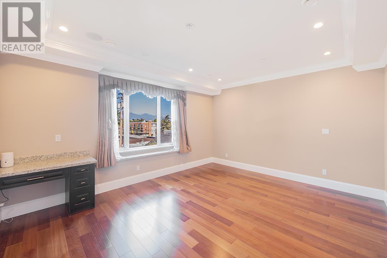 2817 Oliver Crescent, Vancouver, British Columbia