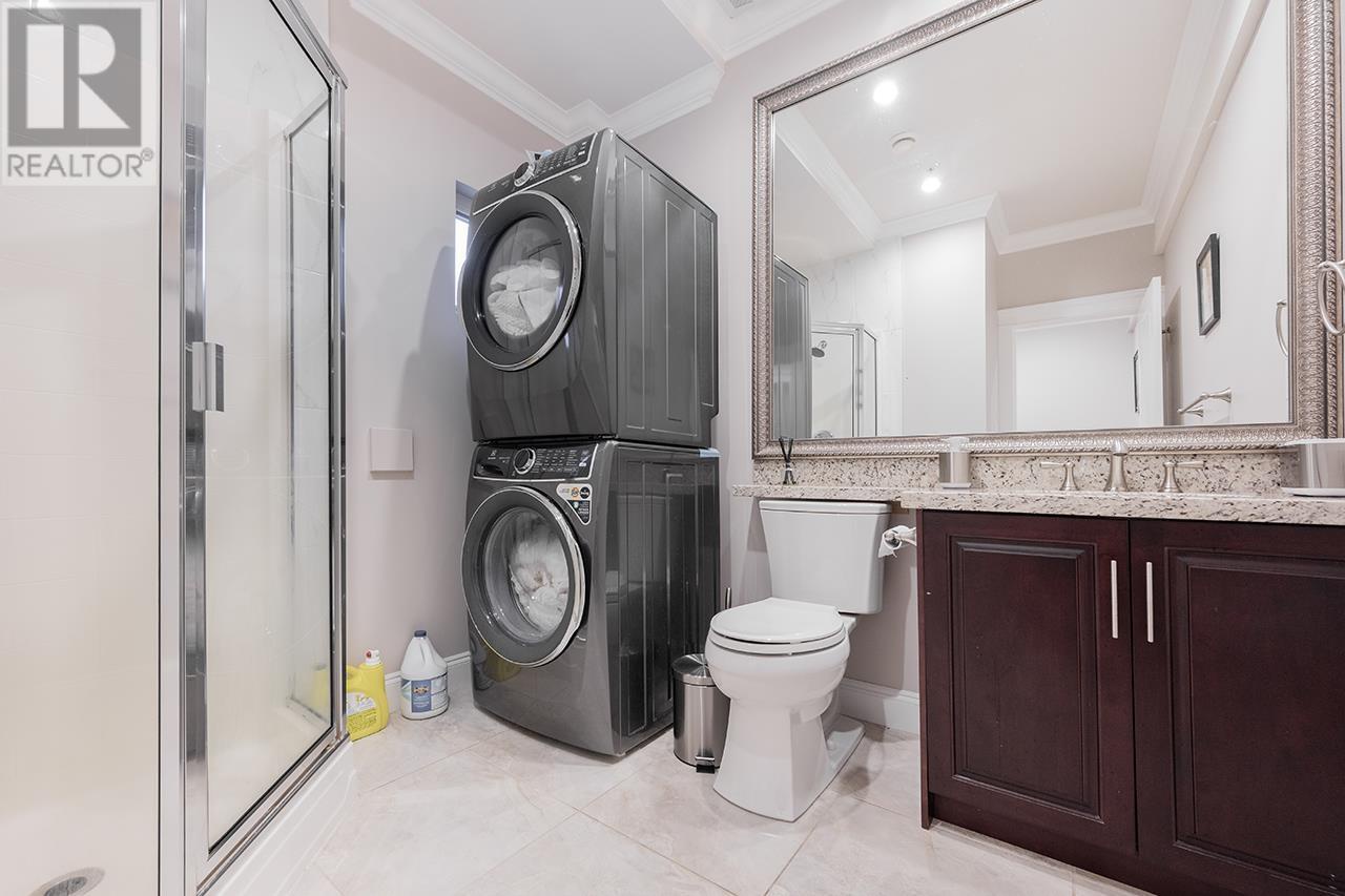 2817 Oliver Crescent, Vancouver, British Columbia