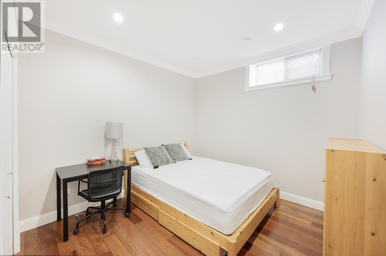 2817 Oliver Crescent, Vancouver, British Columbia