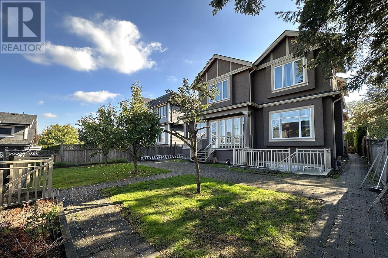 2817 Oliver Crescent, Vancouver, British Columbia