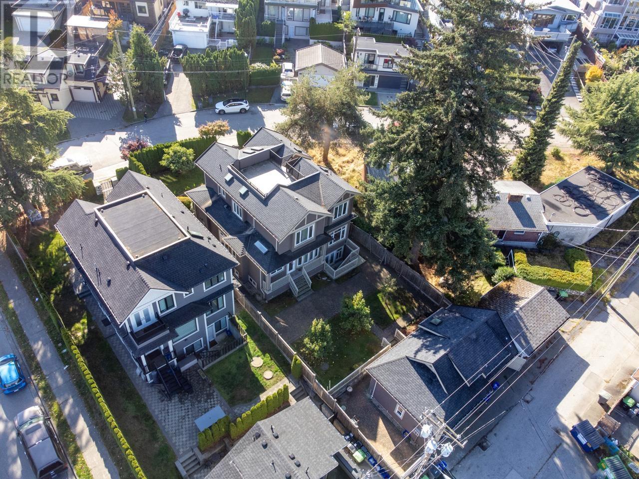 2817 Oliver Crescent, Vancouver, British Columbia