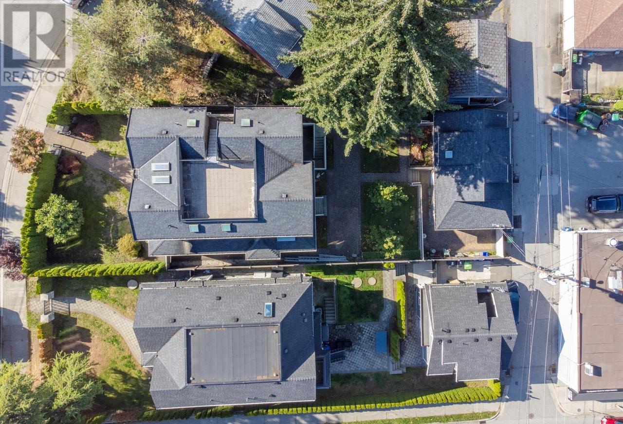 2817 Oliver Crescent, Vancouver, British Columbia