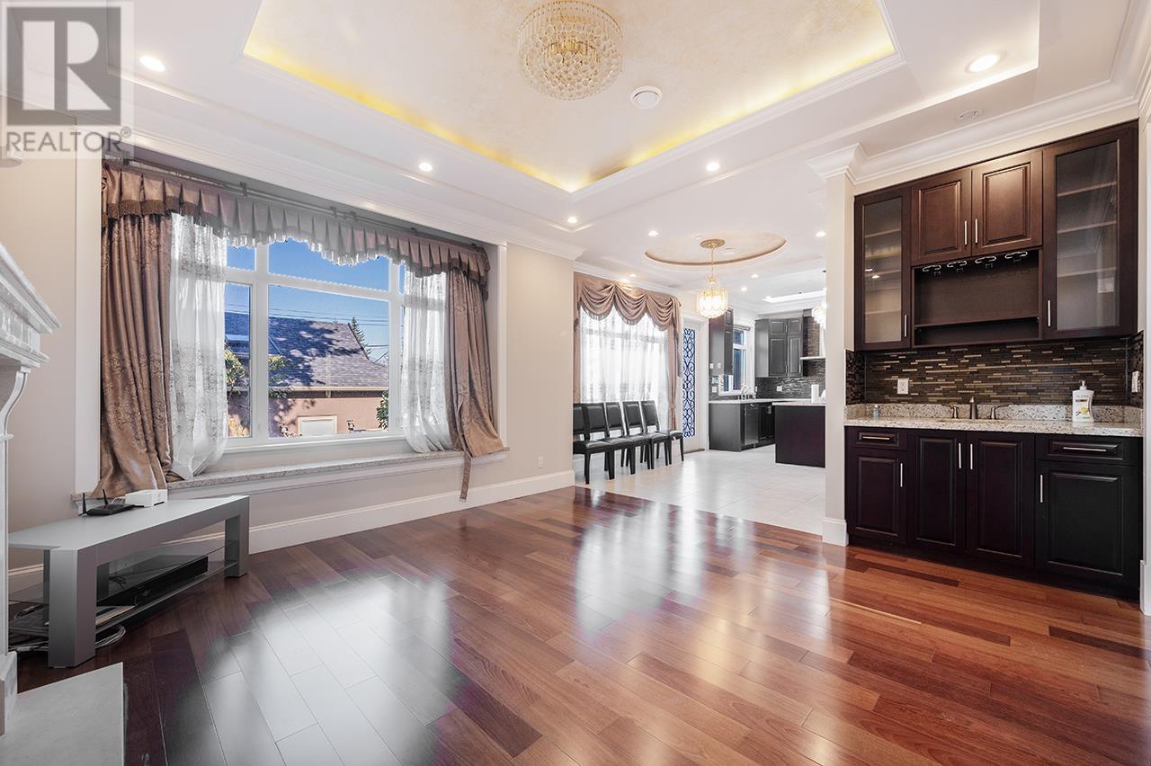 2817 Oliver Crescent, Vancouver, British Columbia