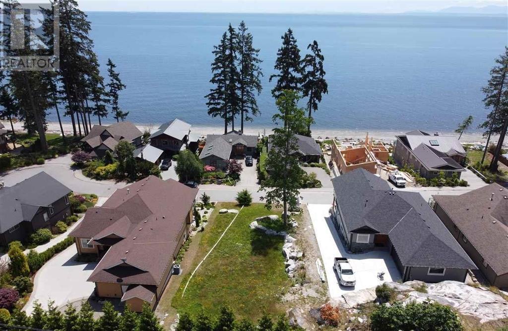 6014 Silverstone Lane, Sechelt, British Columbia