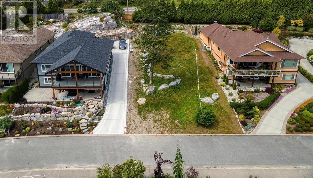 6014 Silverstone Lane, Sechelt, British Columbia