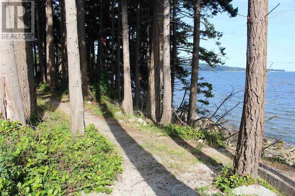 6014 Silverstone Lane, Sechelt, British Columbia