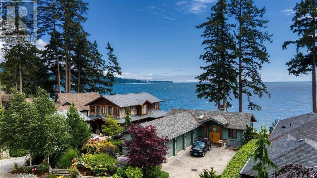 6014 Silverstone Lane, Sechelt, British Columbia