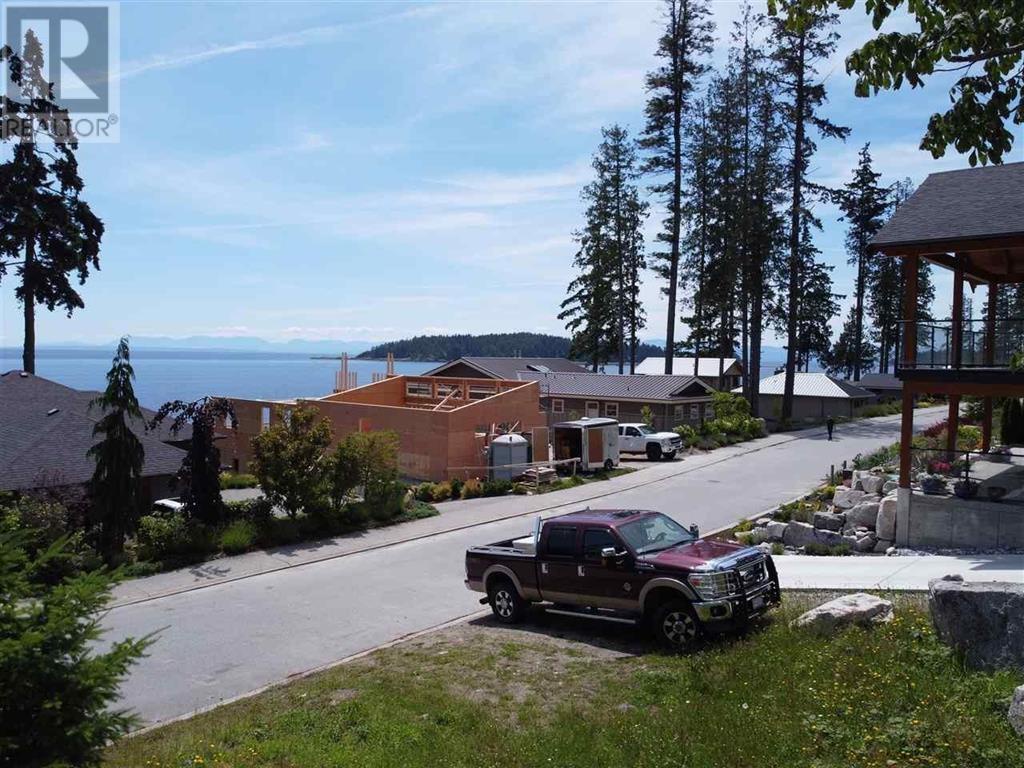 6014 Silverstone Lane, Sechelt, British Columbia