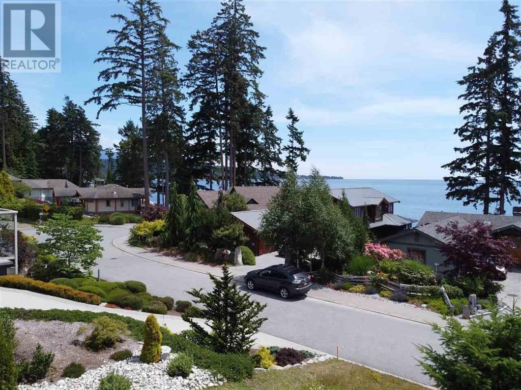 6014 Silverstone Lane, Sechelt, British Columbia