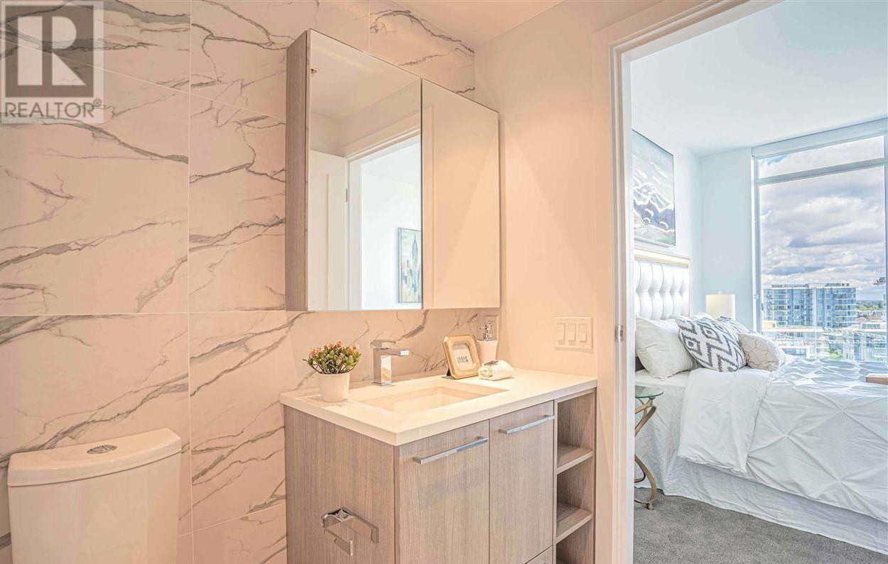 1702 3280 Corvette Way, Richmond, British Columbia