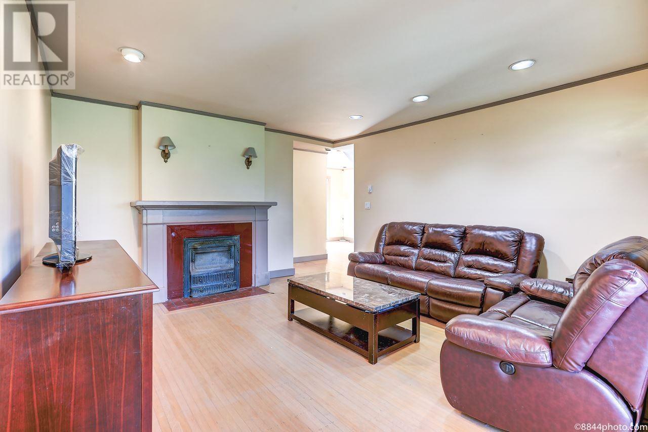 3870 W 17th Avenue, Vancouver, British Columbia