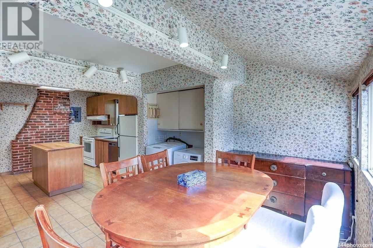 3870 W 17th Avenue, Vancouver, British Columbia