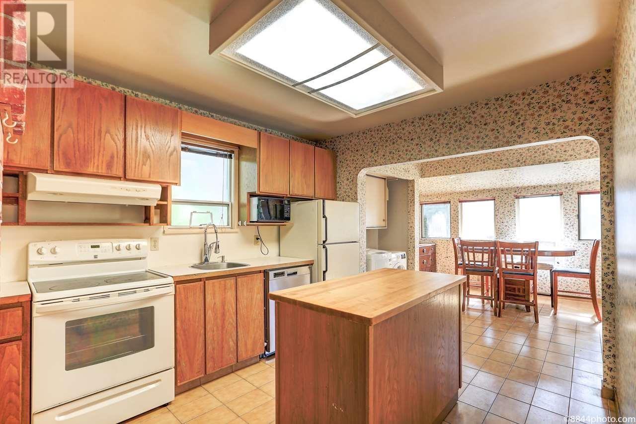 3870 W 17th Avenue, Vancouver, British Columbia