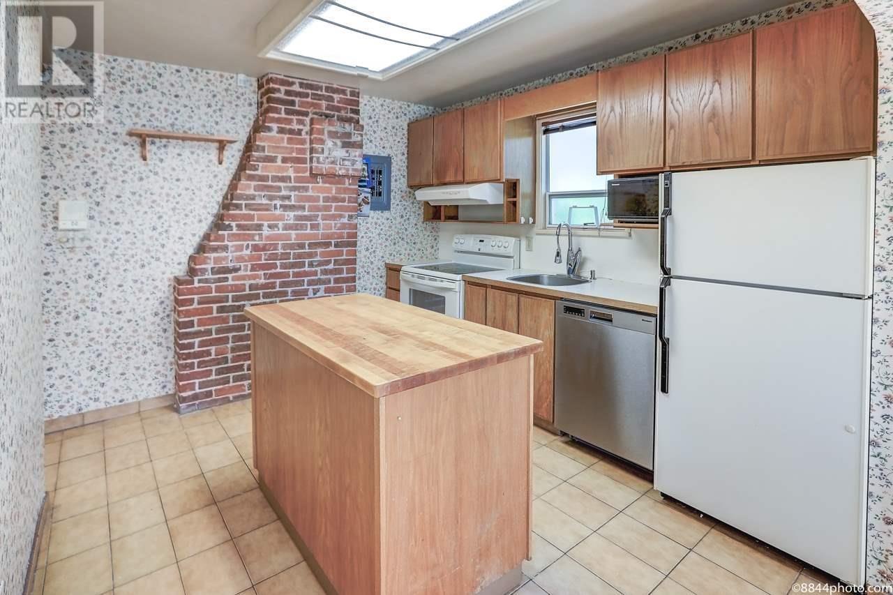 3870 W 17th Avenue, Vancouver, British Columbia