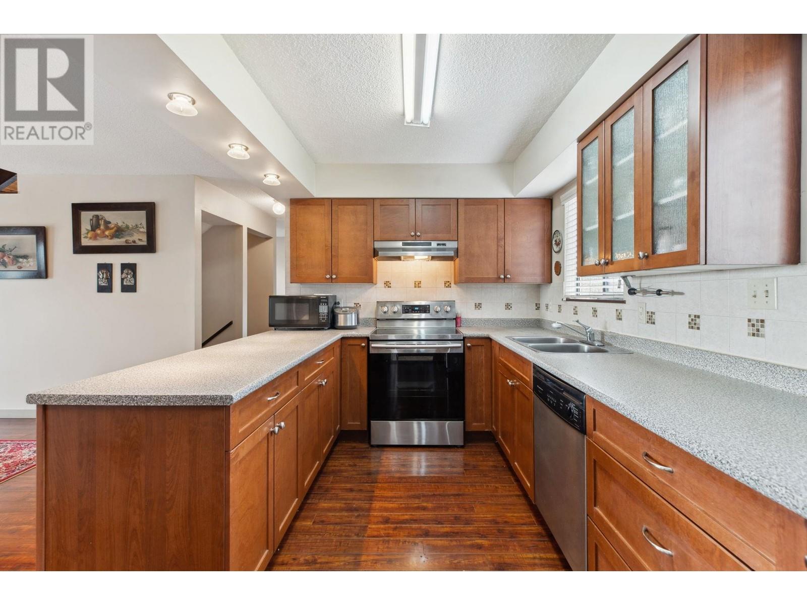 3417 Roxton Avenue, Coquitlam, British Columbia