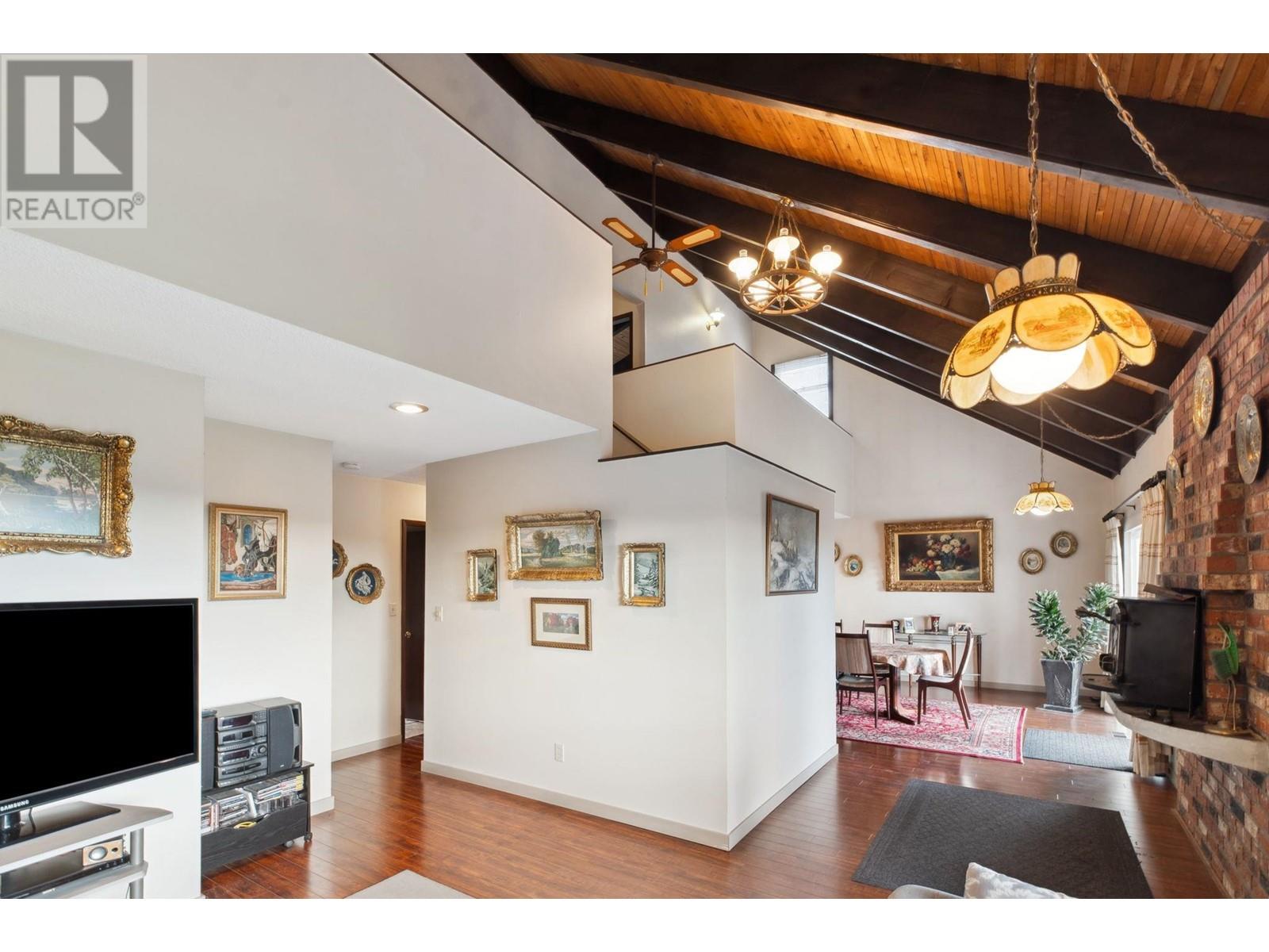 3417 Roxton Avenue, Coquitlam, British Columbia