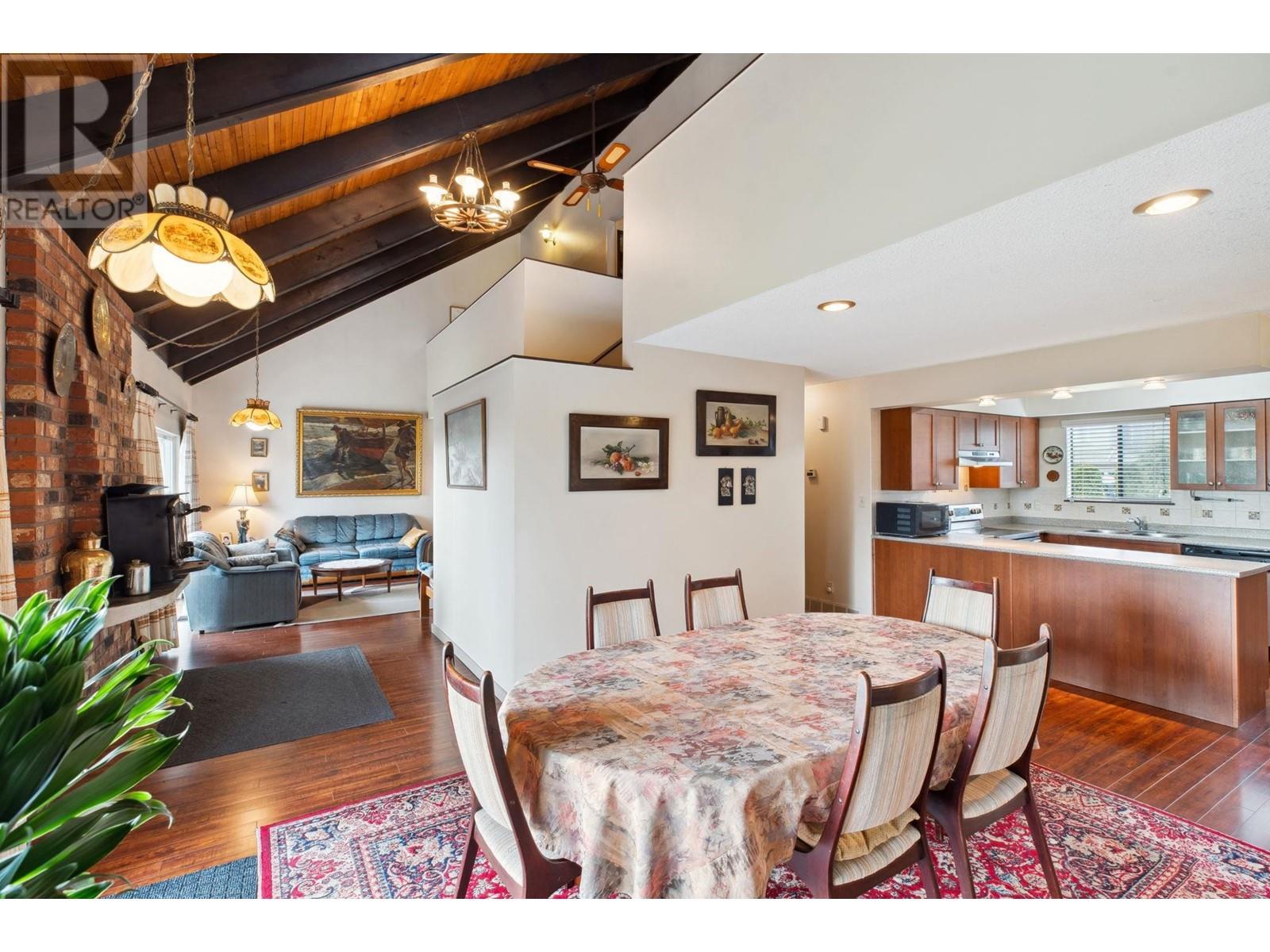 3417 Roxton Avenue, Coquitlam, British Columbia