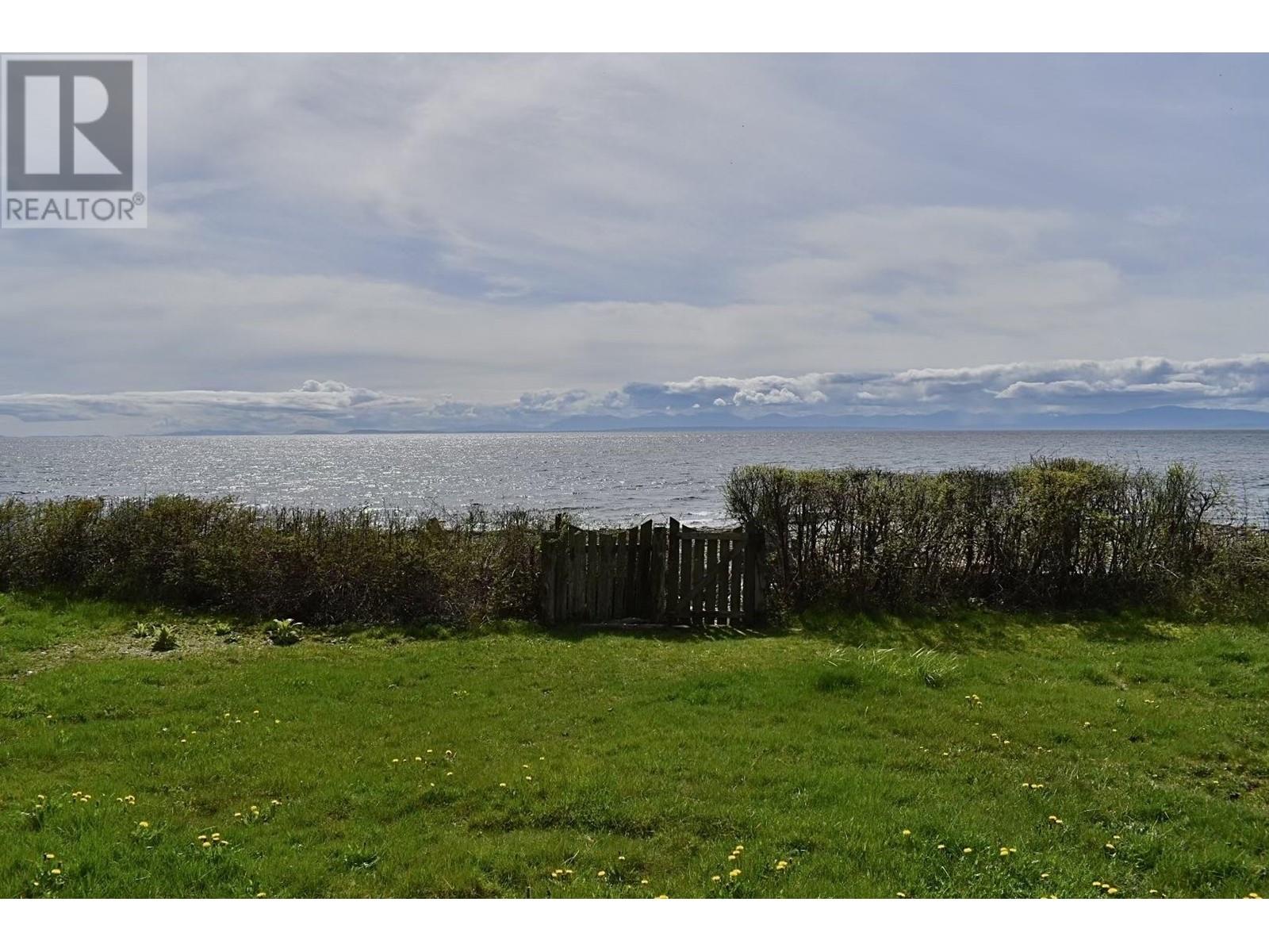 2763 Lower Road, Roberts Creek, British Columbia