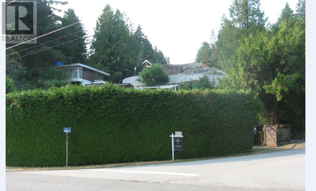 4405 Marine Drive, West Vancouver, British Columbia