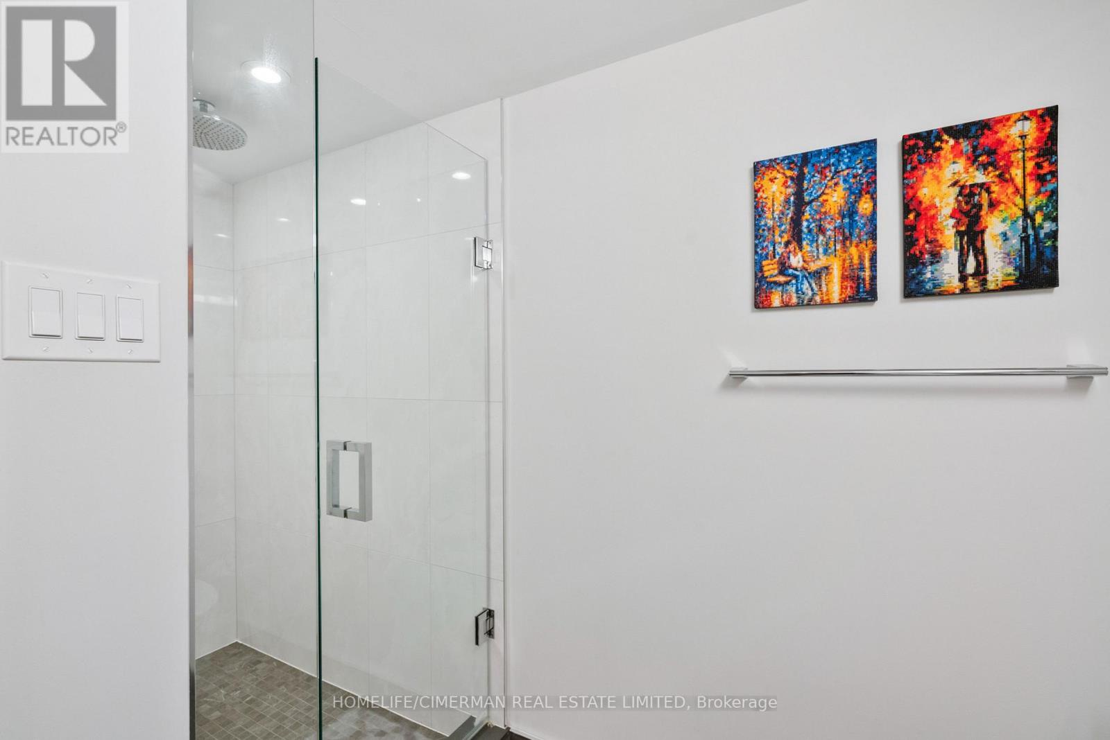 204 - 96 Fifeshire Road, Toronto (st. Andrew-windfields), Ontario