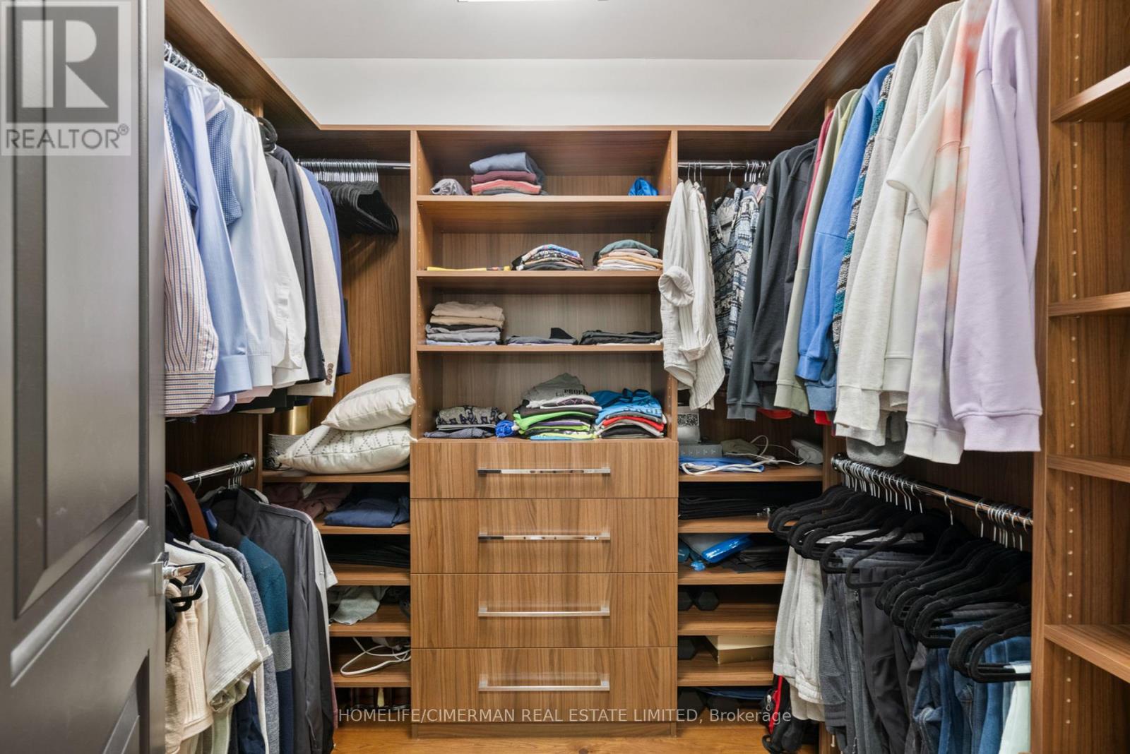 204 - 96 Fifeshire Road, Toronto (st. Andrew-windfields), Ontario