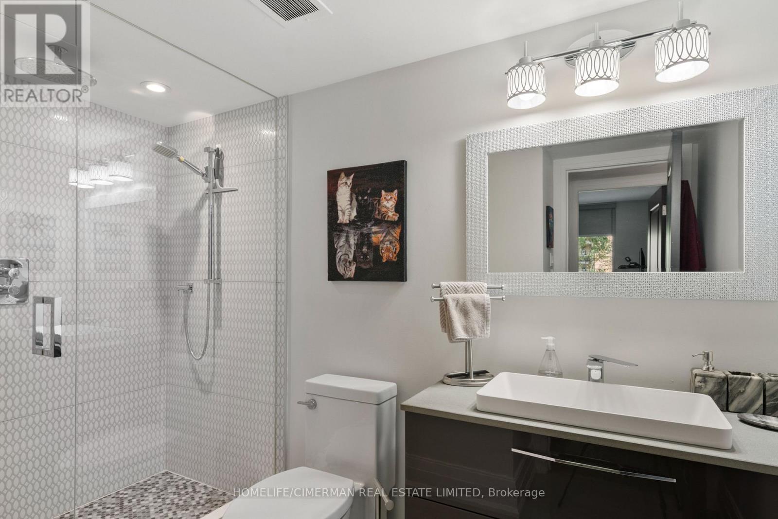 204 - 96 Fifeshire Road, Toronto (st. Andrew-windfields), Ontario