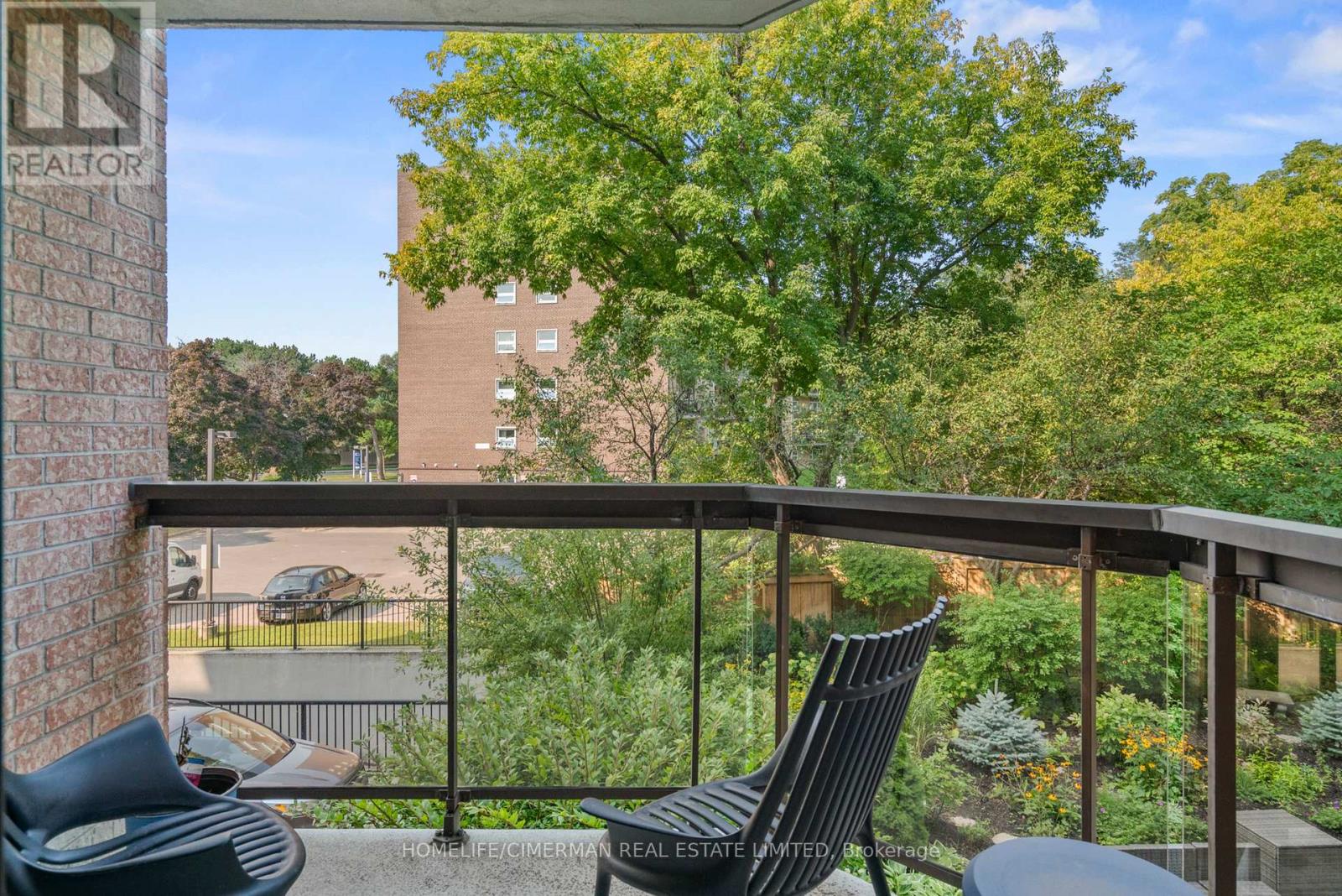 204 - 96 Fifeshire Road, Toronto (st. Andrew-windfields), Ontario