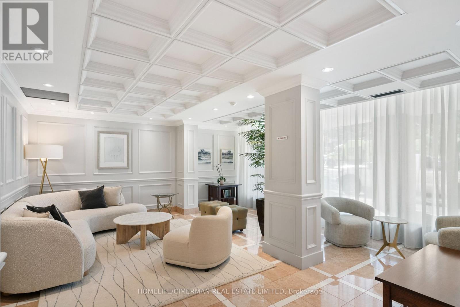 204 - 96 Fifeshire Road, Toronto (st. Andrew-windfields), Ontario