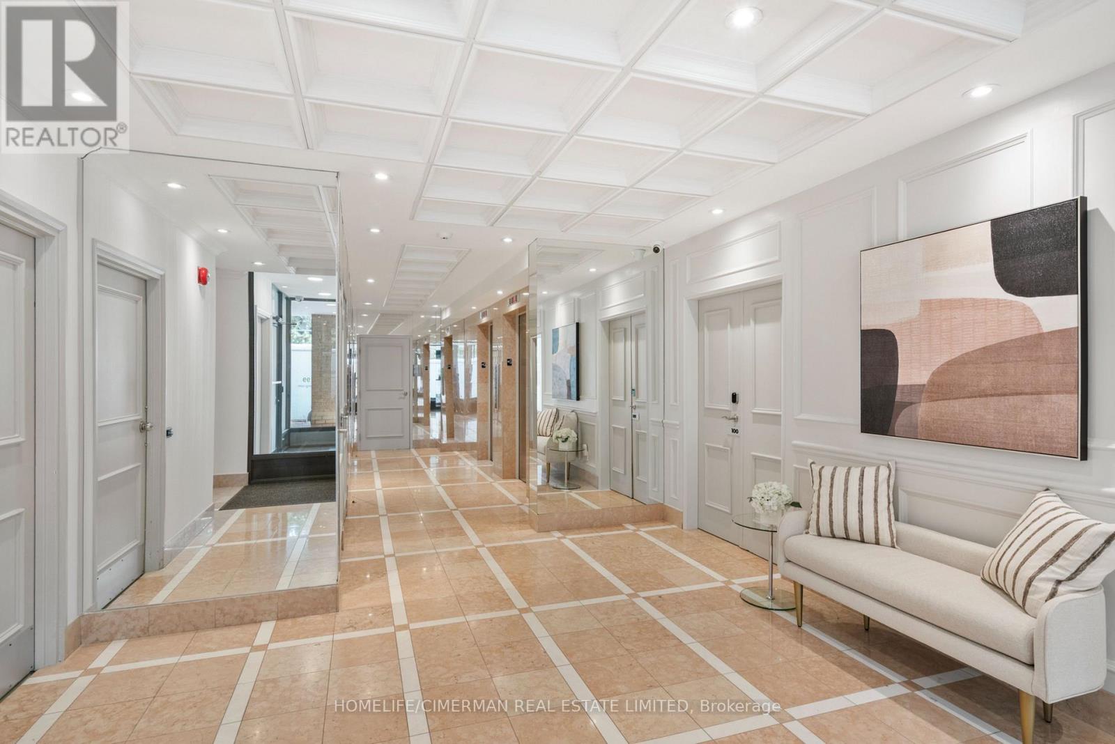 204 - 96 Fifeshire Road, Toronto (st. Andrew-windfields), Ontario