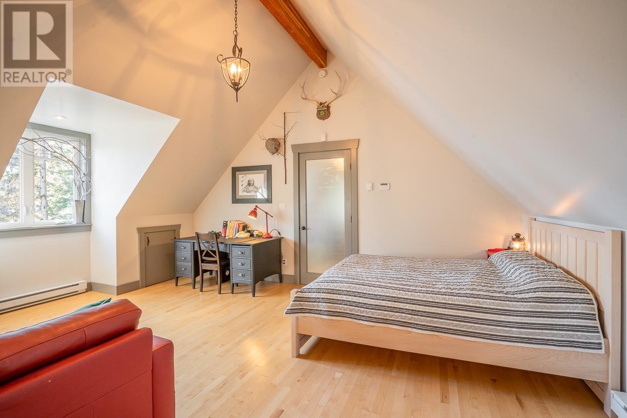 7460 Ruffell Road, Canim Lake, British Columbia