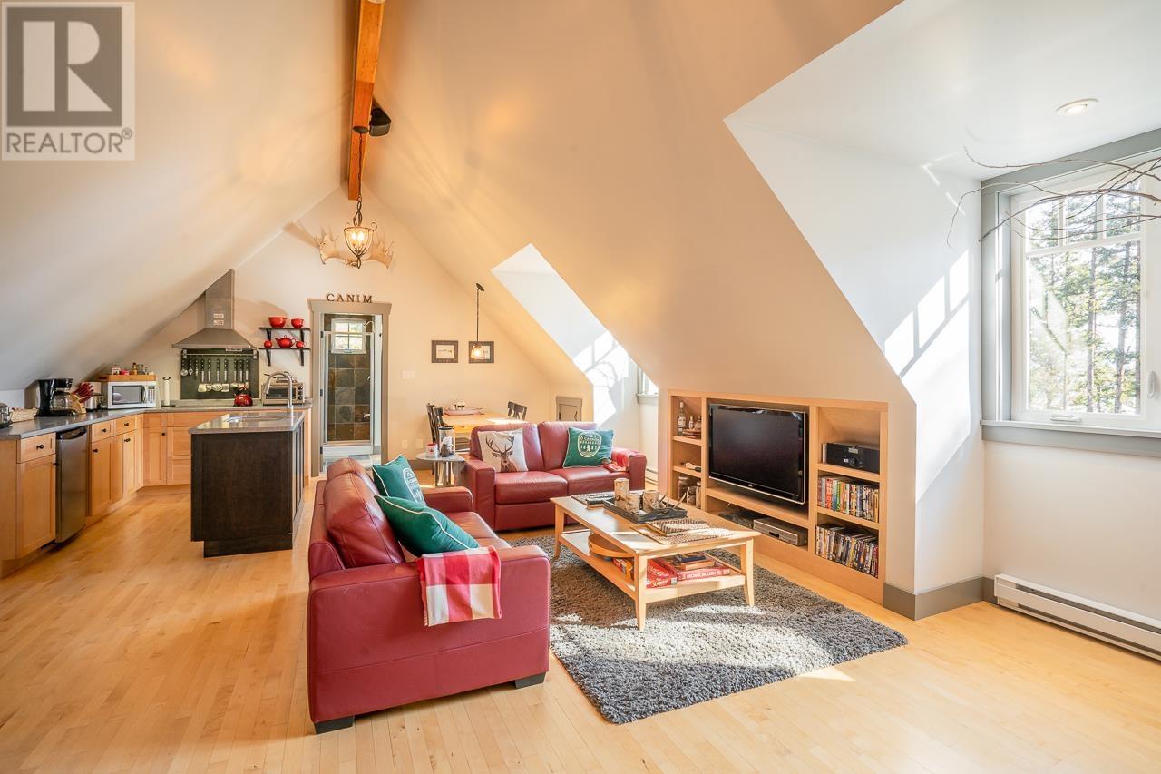 7460 Ruffell Road, Canim Lake, British Columbia