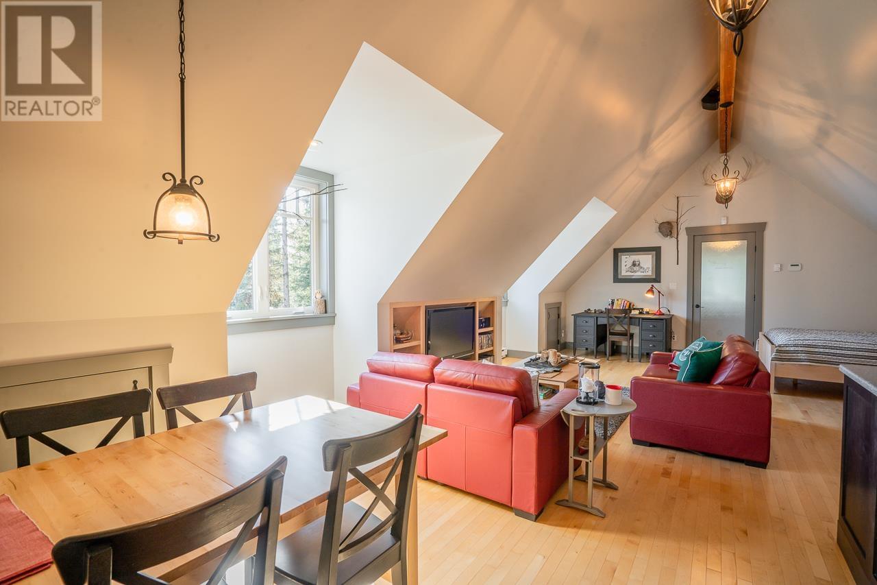 7460 Ruffell Road, Canim Lake, British Columbia