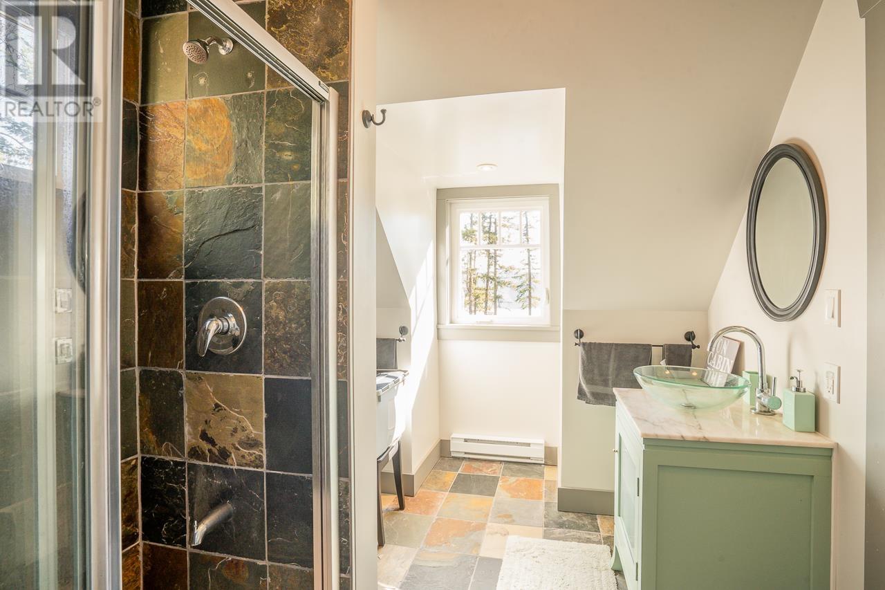 7460 Ruffell Road, Canim Lake, British Columbia