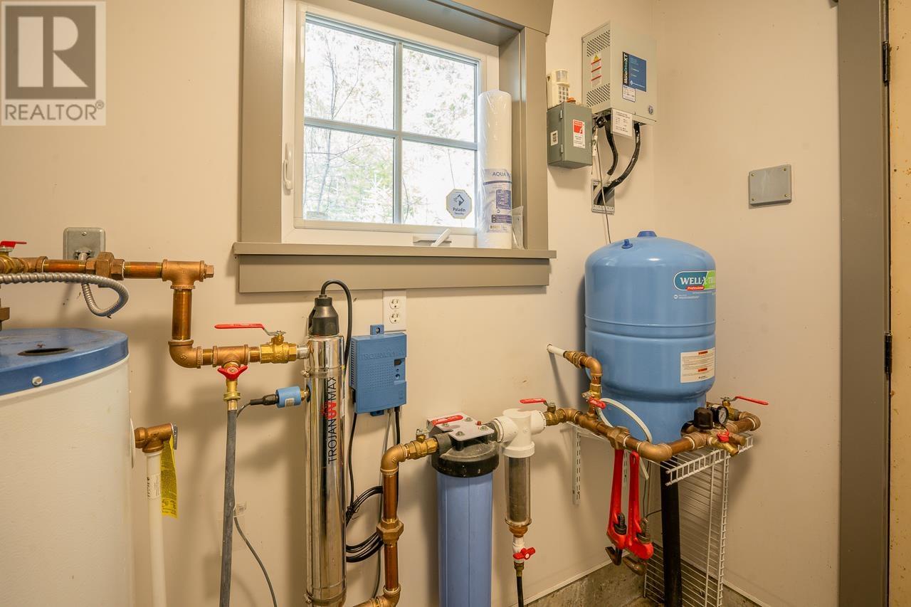 7460 Ruffell Road, Canim Lake, British Columbia