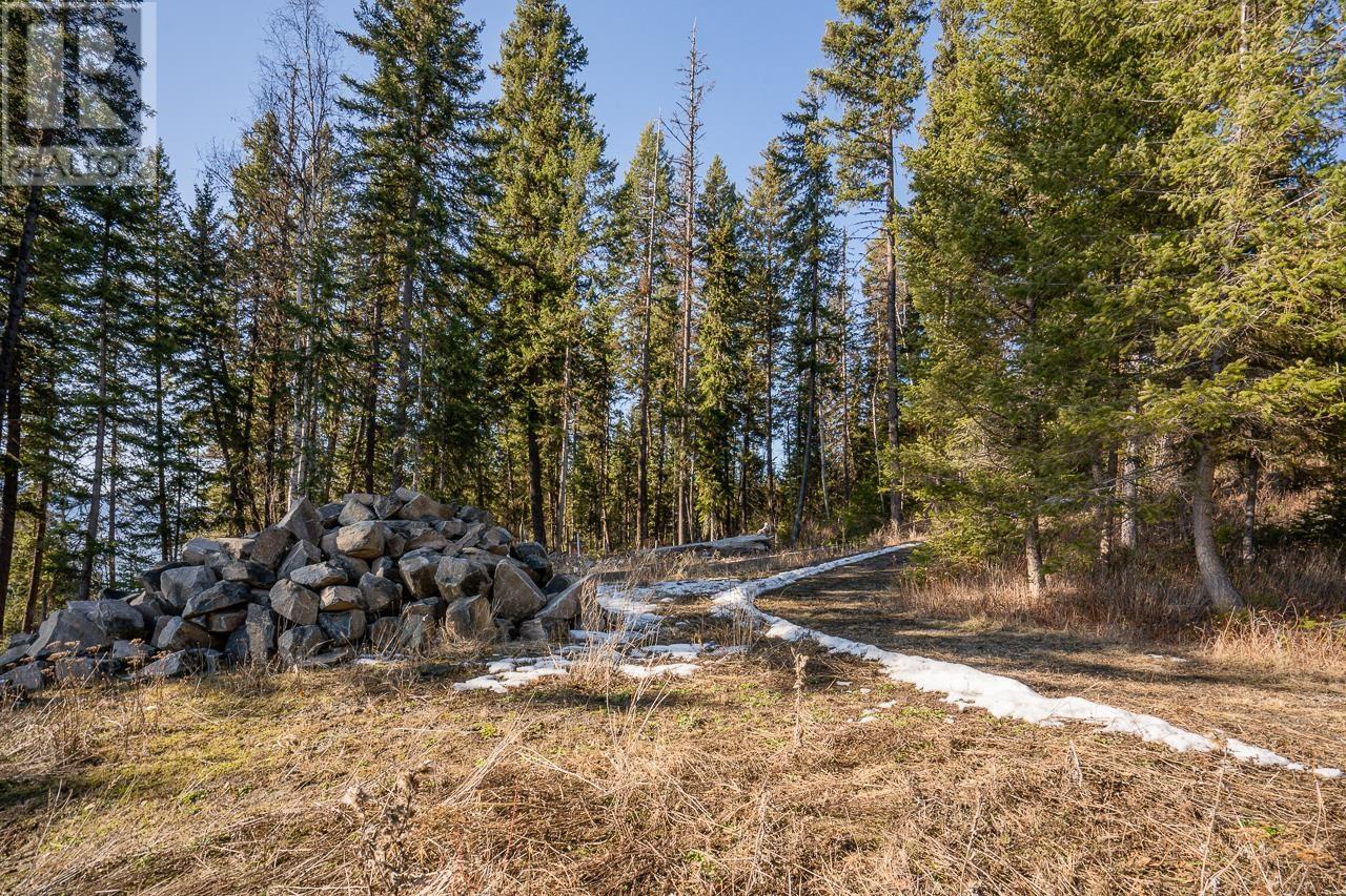 7460 Ruffell Road, Canim Lake, British Columbia