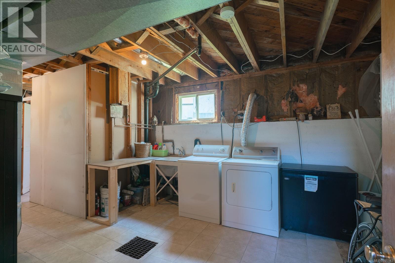 11228 Chemainus Rd, Saltair, British Columbia