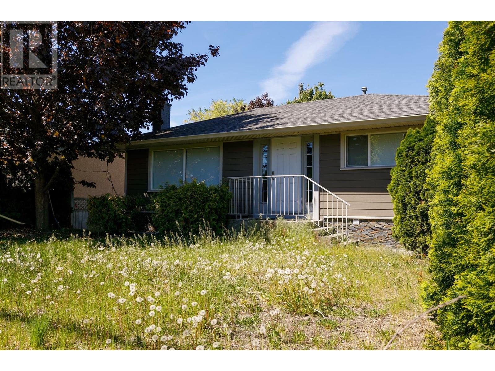 2830 Gordon Drive, Kelowna, British Columbia