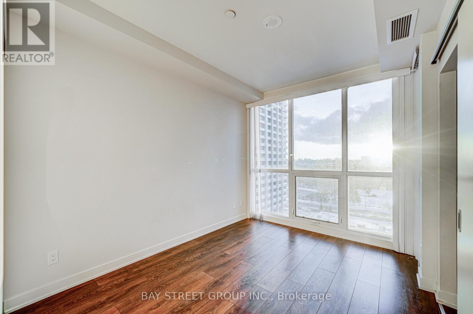 1211 - 2 Sonic Way, Toronto (flemingdon Park), Ontario