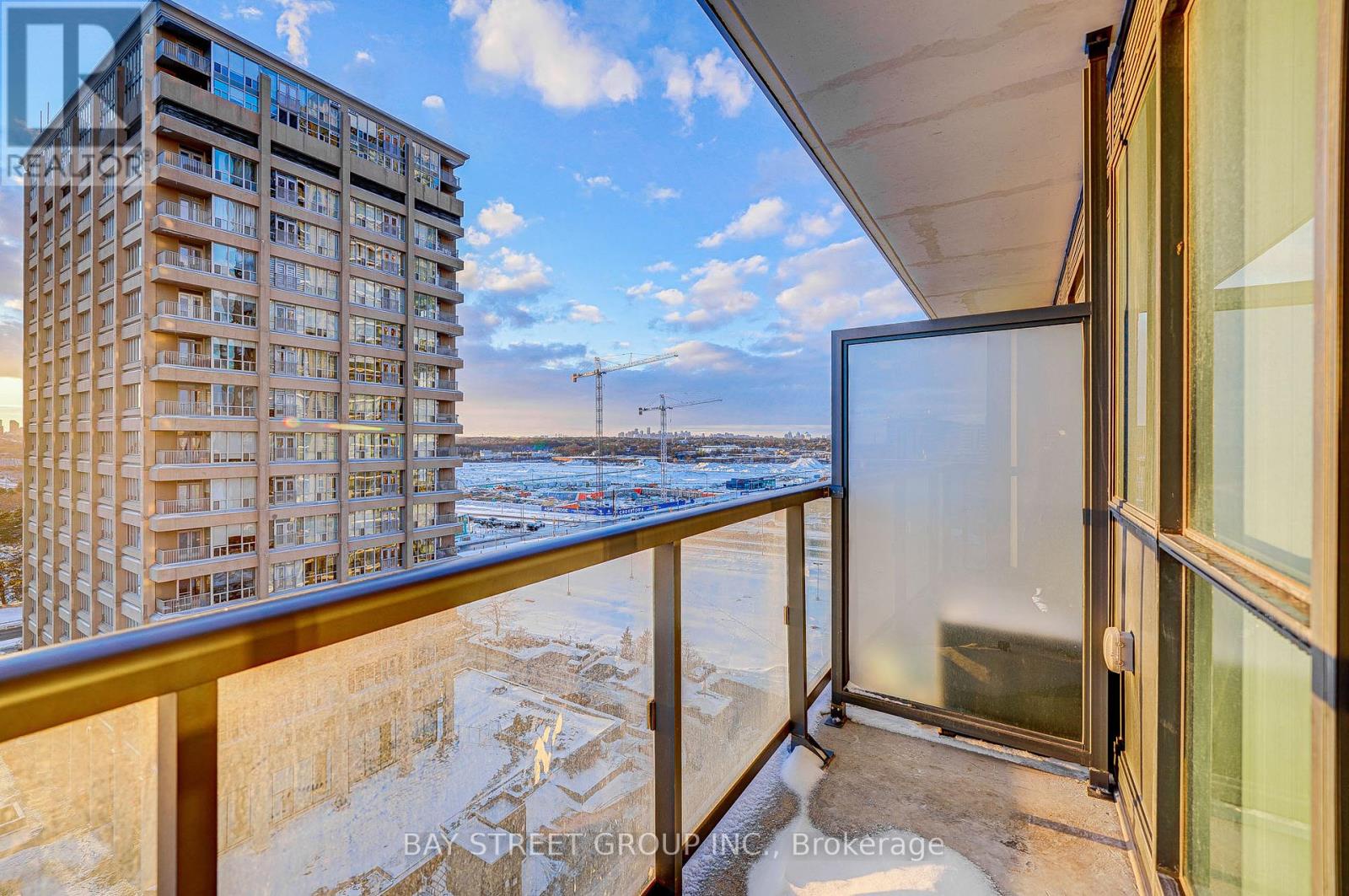 1211 - 2 Sonic Way, Toronto (flemingdon Park), Ontario