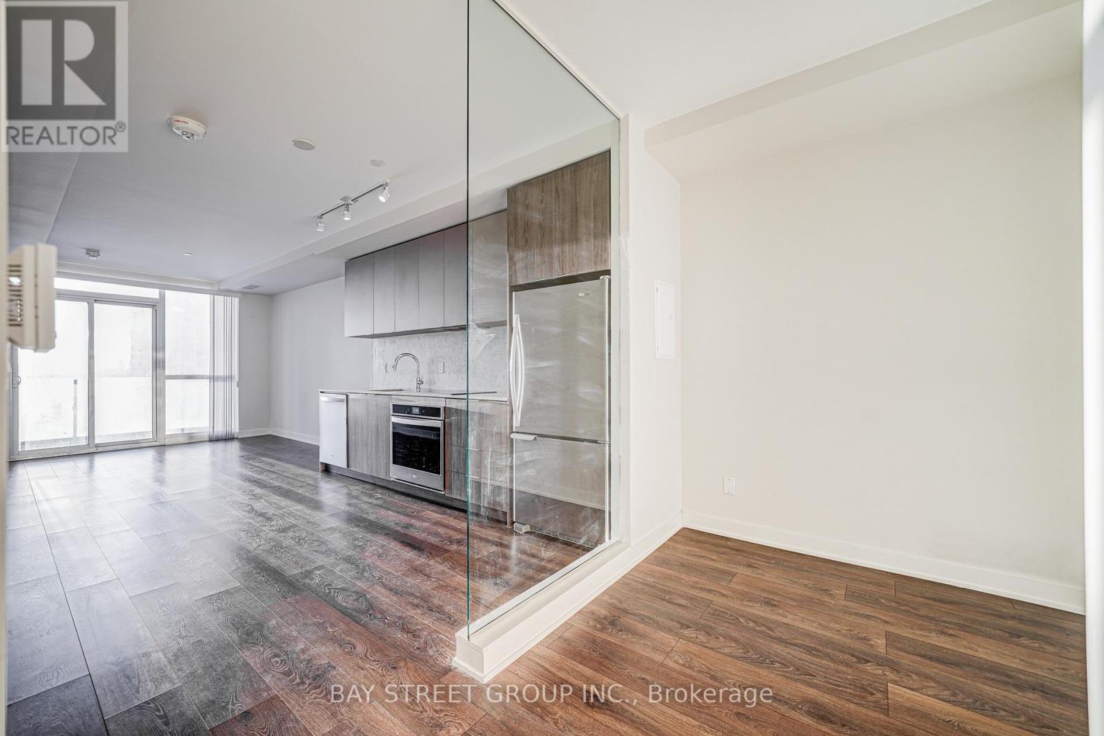 1211 - 2 Sonic Way, Toronto (flemingdon Park), Ontario