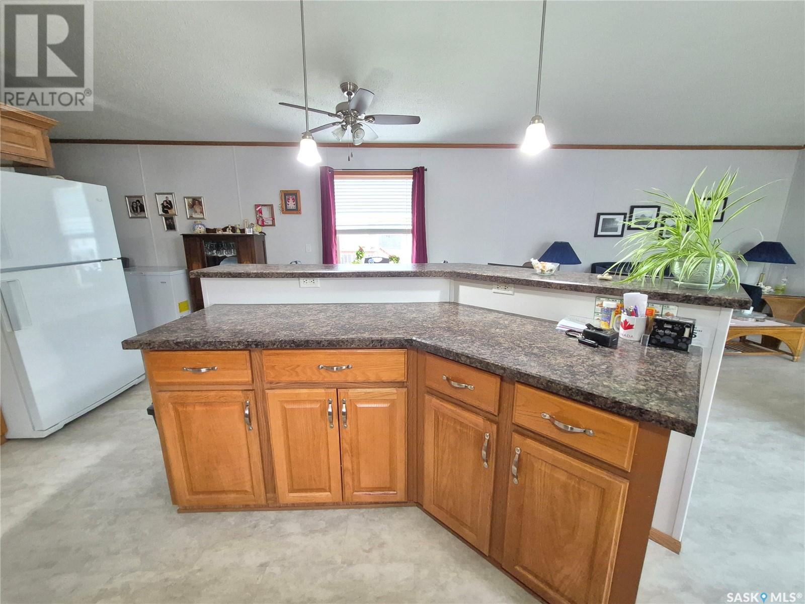 129 1st Avenue Sw, Weyburn, Saskatchewan