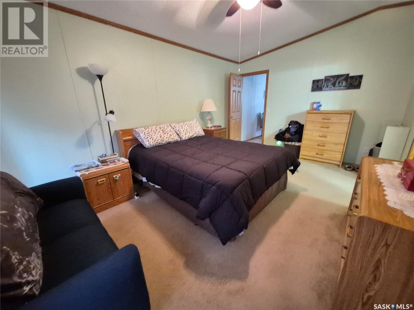 129 1st Avenue Sw, Weyburn, Saskatchewan