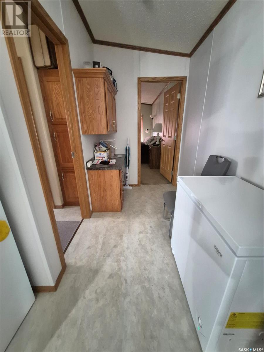 129 1st Avenue Sw, Weyburn, Saskatchewan