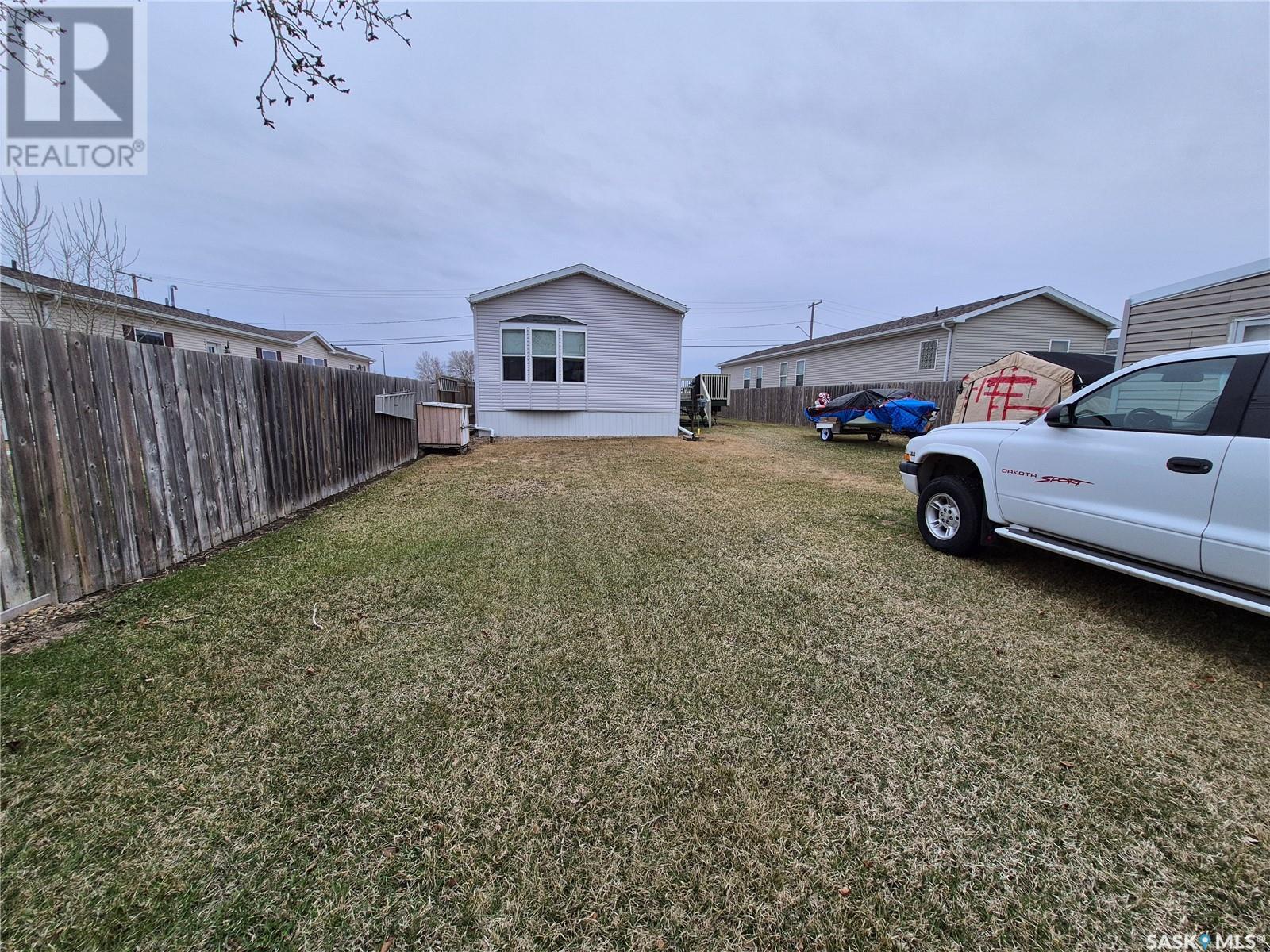 129 1st Avenue Sw, Weyburn, Saskatchewan