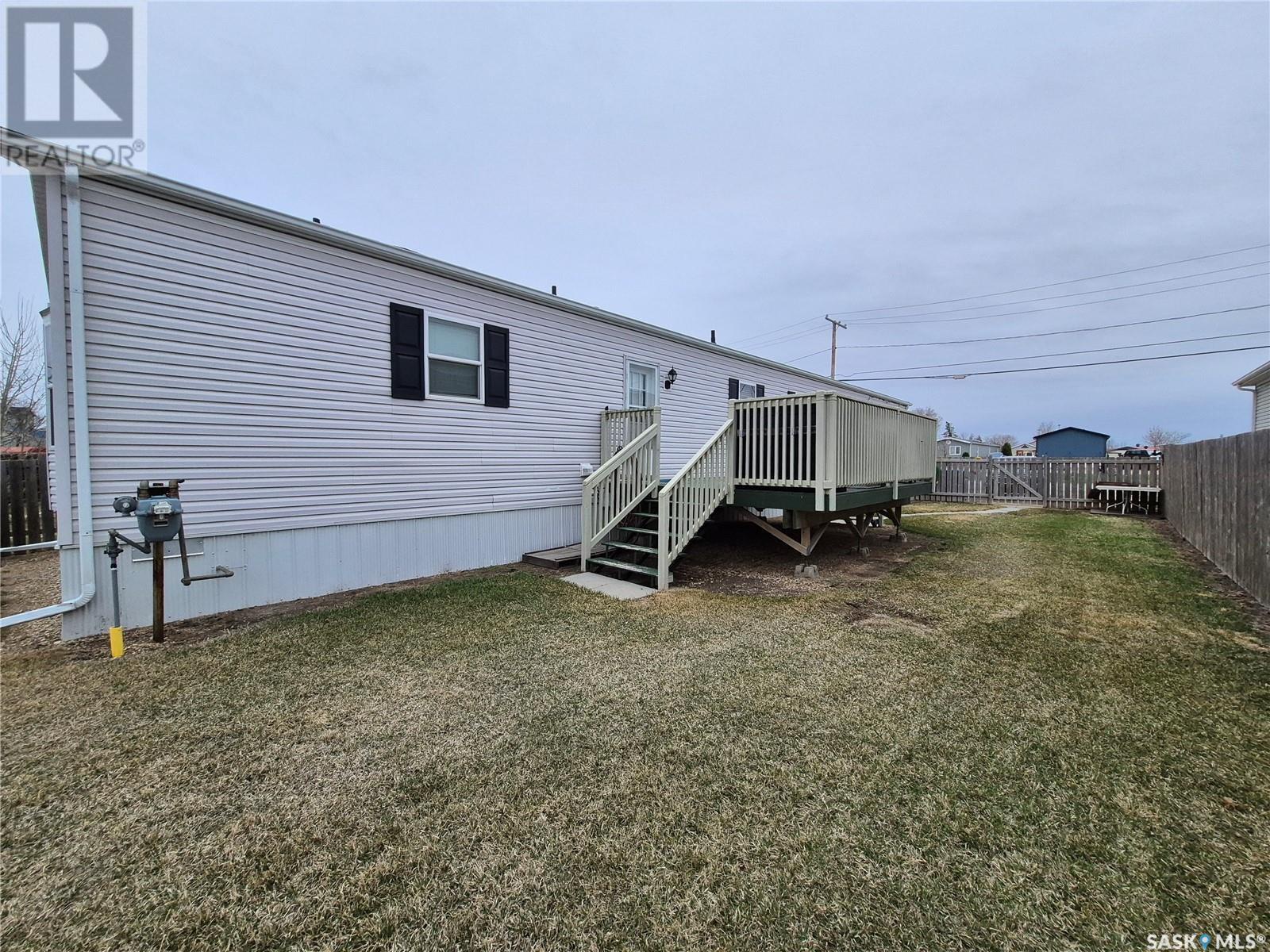 129 1st Avenue Sw, Weyburn, Saskatchewan